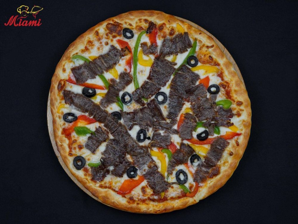 بيتزا لحم كبير